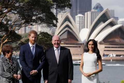 Meghan Markle moaned ‘I can’t believe I’m not getting paid for this’ meeting Australians on tour,..