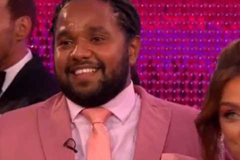 Strictly fans open mouthed as they spot bizarre moment Matt Goss ‘pulls’ Nadiya into shot