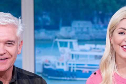 Petition to sack Holly and Phil from This Morning soars past 75,000 signatures from fans furious..
