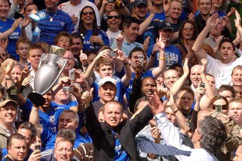 Ex-Chelsea announcer reveals 2006 Premier League medal Jose Mourinho threw into crowd actually..