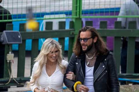 Pete Wicks gets close to mystery blonde on Celebs Go Dating – after cosy date with Ella Rae Wise on ..