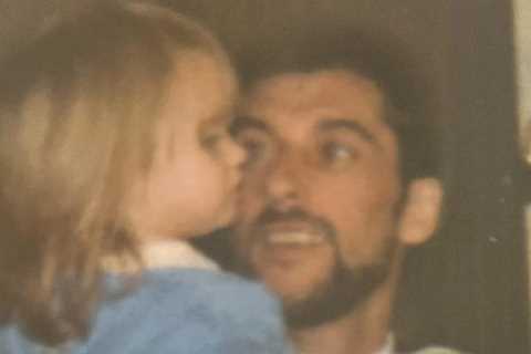 Emmerdale star looks unrecognisable in sweet baby throwback snap as she pays tribute to her late dad