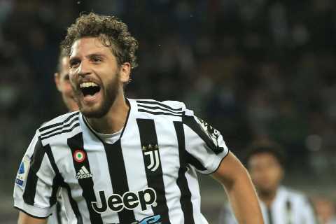 Juventus ‘are ready to offload Manuel Locatelli in January with Arsenal waiting in wings to land..
