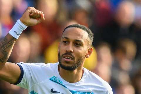 Ronaldo was a bit FAT when I was his understudy… but he still taught me how to score goals, says..
