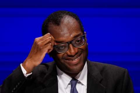 Drinking champagne with Tory donors after announcing tax bonanza for bankers was mistake,  Kwasi..