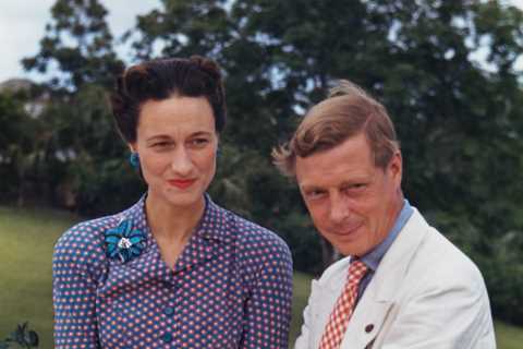 Prince Harry ‘radiates same sadness’ as Edward VIII after King quit royal life for American, royal..