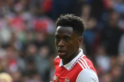 Arsenal ‘offer Sambi Lokonga to Juventus in swap transfer for Manuel Locatelli’ with midfielder..