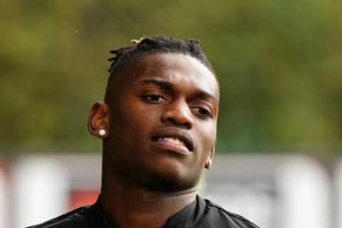 Chelsea transfer target Leao bizarrely ‘likes’ post of ex-AC Milan star Cassano saying Sancho and..