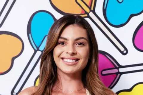 Love Island star reveals secret DMs from famous footballers who are in relationships