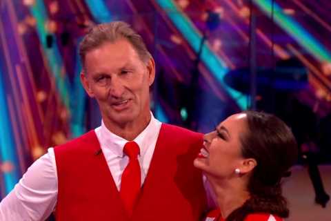 Tony Adams named as Strictly Come Dancing’s ‘dark horse’ by his former Arsenal teammate