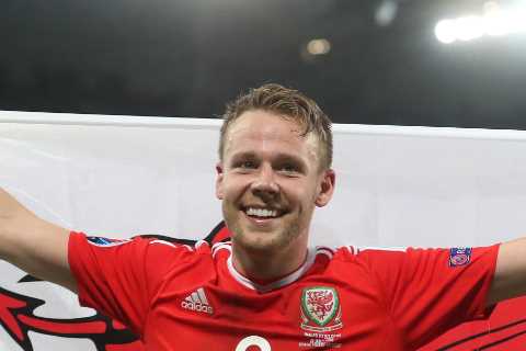 Wales legend Chris Gunter ready to swap League Two for World Cup this winter after dropping down to ..