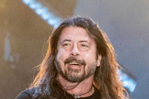 Chelsea hire Dave Grohl’s personal physio who helped Foo Fighters frontman recover from on-stage..