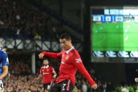 Cristiano Ronaldo breaks silence after scoring 700th club goal against Everton amid summer transfer ..