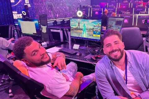 What is Nickmercs’ net worth?