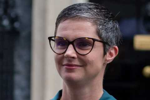 Bosses must make workers healthier in return for government help filling jobs, says Work and..