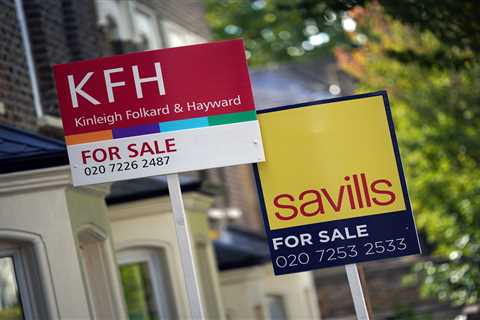UK house prices set to fall as mortgage costs shoot up, experts warn