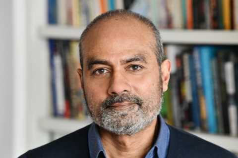 As BBC’s George Alagiah reveals cancer update – the 10 signs of bowel cancer you must never ignore