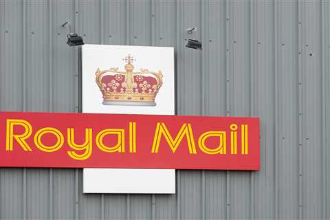 Royal Mail to cut up to 6,000 jobs by next August