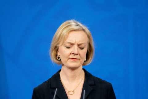 Inside story of Liz Truss’s first 40 days in power that ended in biggest political meltdown for 300 ..