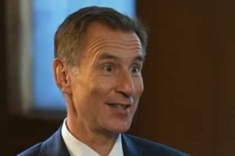 Jeremy Hunt insists Liz Truss is still ‘in charge’ despite U-turn on economic plan