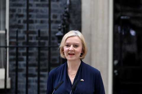Could there be an early general election? Dramatic week ahead as Liz Truss to remain in post until..