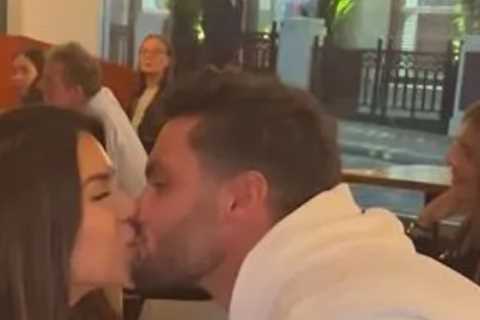 Love Island’s Davide ‘pops the question’ to Ekin-Su at Prezzo as they take their relationship to..