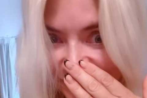 Holly Willoughby goes make-up free as she shows off her Halloween nails ahead of This Morning return