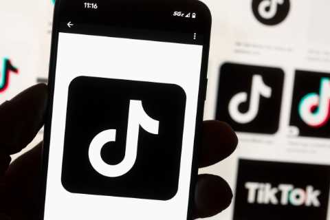 TikTok failed to stop most misleading political ads in a test run by researchers.