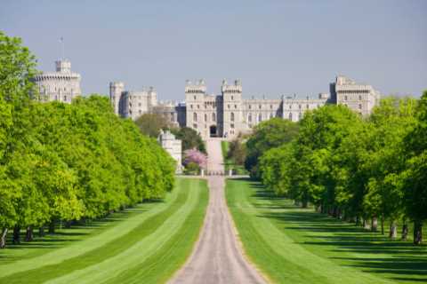 Windsor Castle &amp; Buckingham Palace set to stay empty with no royals moving in permanently..