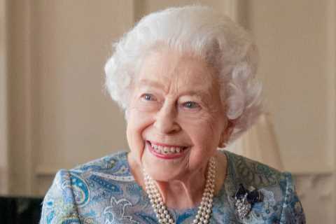 The Crown ‘would have destroyed’ the Queen with its ‘vicious’ plot – Harry must pull out of his..