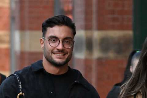 Love Island’s Davide carries Ekin-Su’s £2.8k handbag as they splash the cash on shopping spree