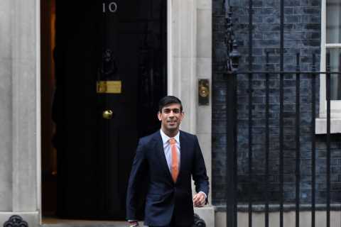 Rishi Sunak will give his first speech as Prime Minister outside No10 at 11am after being sworn in..