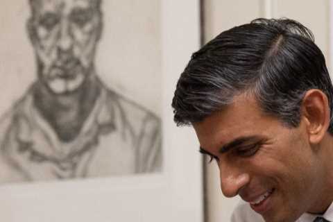 Rishi Sunak launches into first full day with Cabinet meeting &amp; PMQs after vowing to rebuild..