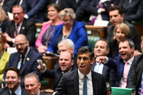 Rishi Sunak hammered Keir Starmer in first PMQs with Tory MPs cheering him on