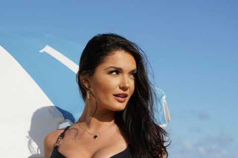 Love Island star India Reynolds shows off new bikini made using recycled materials