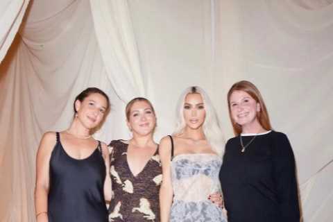 Kardashian fans think Kim looks ‘so different’ from her ‘all-natural’ childhood friends in new photo