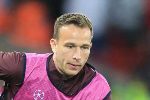 Liverpool star Arthur Melo has ‘really serious’ injury and will be out for ‘long term’, Jurgen..