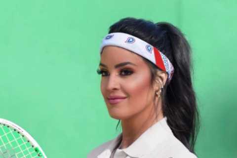 World’s sexiest tennis influencer Rachel Stuhlmann poses as lookalike legend Sabatini in stunning..