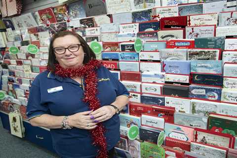 30,000 temp festive roles are on offer this Christmas – it may just be the thing you need