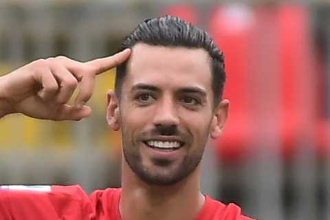 Arsenal star Pablo Mari ‘in critical condition in hospital after being STABBED in Milan as six..