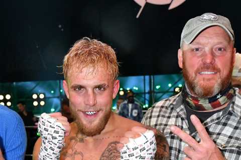 Jake Paul reveals brother Logan and dad Greg have begged him NOT to give ‘f***er’ Tommy Fury a..