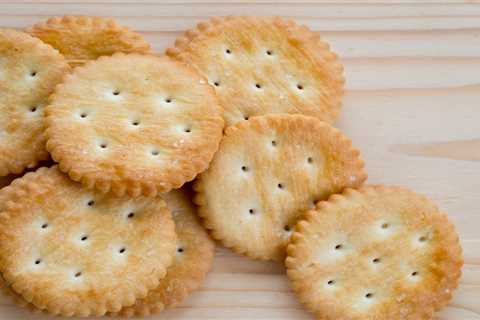 People are just discovering what the ridges on Ritz crackers are for and it’s not just to look fancy