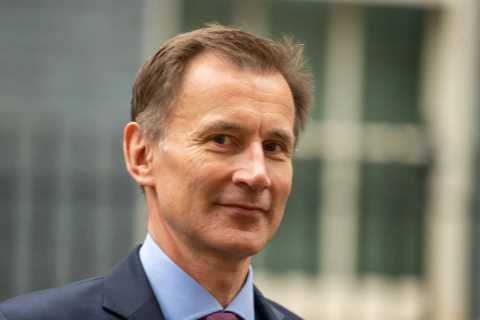 Jeremy Hunt could slap new tax on foreign millionaires who own homes in the UK to raise billions
