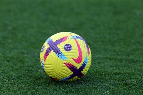 Fans all say the same thing as new Premier League yellow winter ball drops this weekend with Nike’s ..