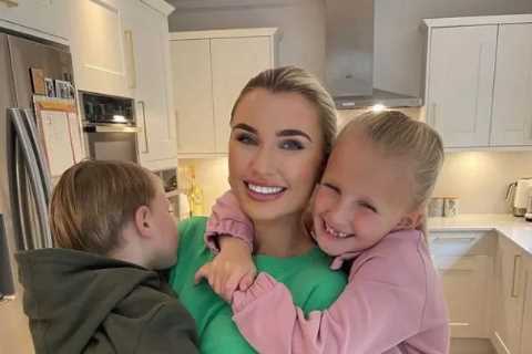 Billie Faiers shows off incredible kitchen at £1.4m mansion