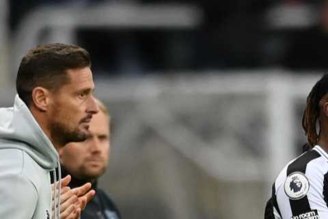 Fans baffled after Newcastle make SIX substitutions in crushing win over Aston Villa.. one more..