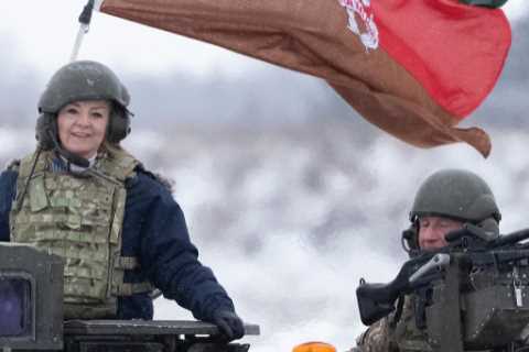 Liz Truss was ‘obsessed with weather reports’ in final days as PM fearing Putin nuke test would..