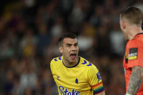 Fulham 0 Everton 0: Hosts up to seventh after thrilling Craven Cottage clash somehow fails to..