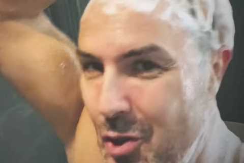 Paddy McGuinness strips completely naked to reveal Top Gear news in the shower
