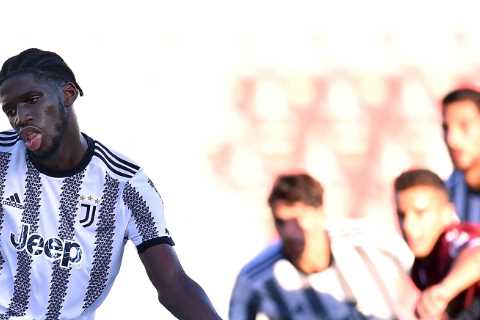 Juventus step up contract talks with English wonderkid Samuel Iling-Junior as Prem clubs circle on..